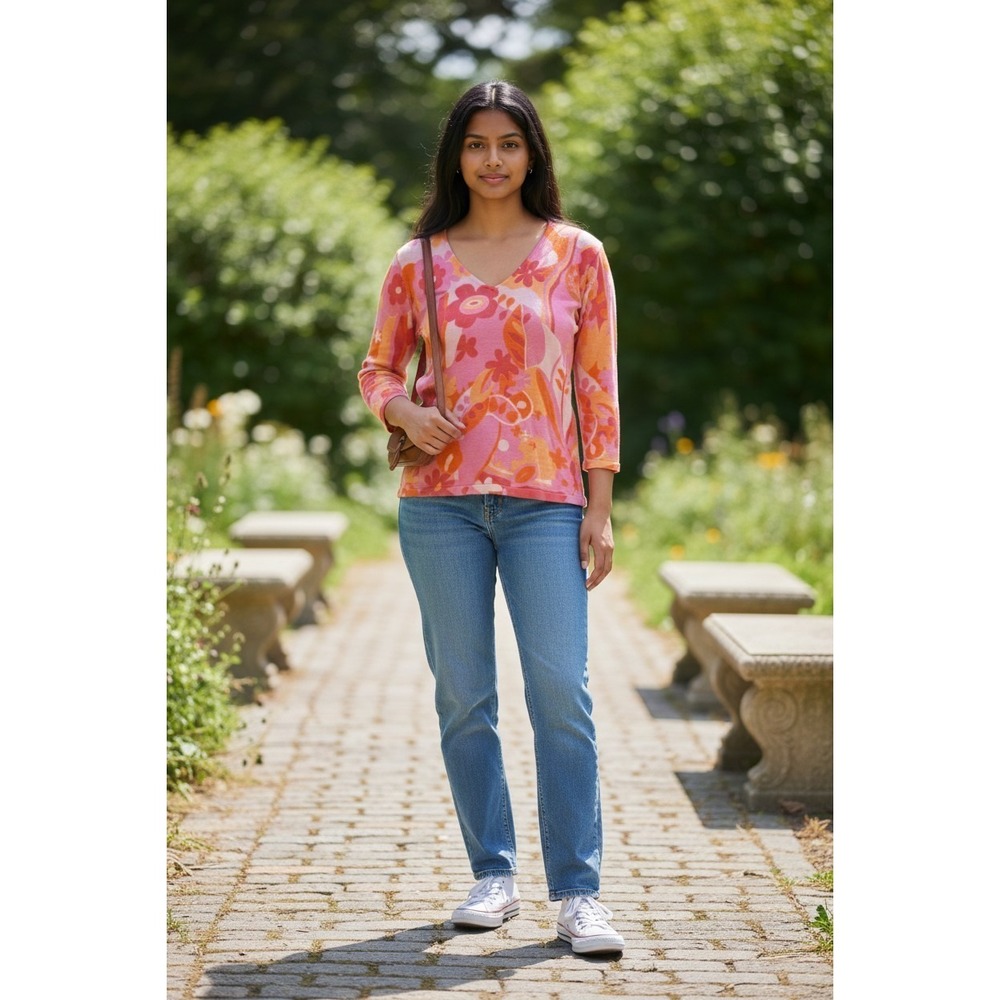 Women's Size Medium Pullover  Long Sleeve Top Shirt Pinks‎